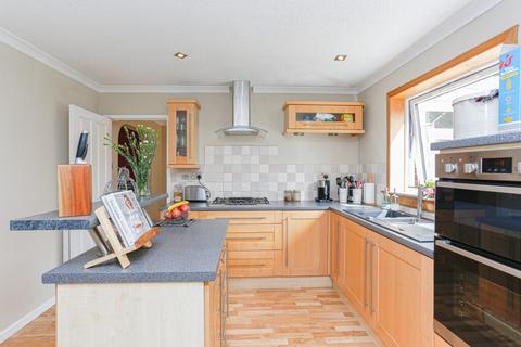 16 Cameron Knowe, Philpstoun, Linlithgow, EH49 6RL