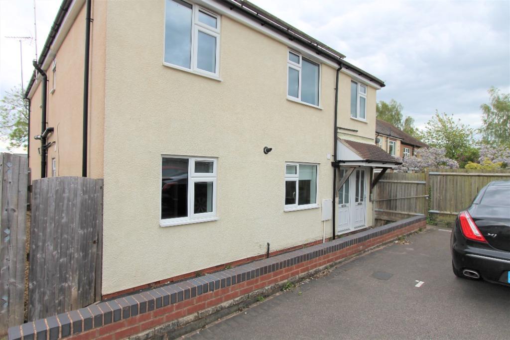 Cape Road, Warwick, CV34 1 bed flat £695 pcm (£160 pw)