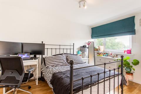 12 Wager Street, London, E3 4JE