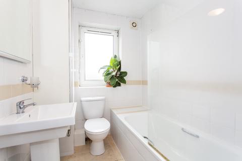 12 Wager Street, London, E3 4JE