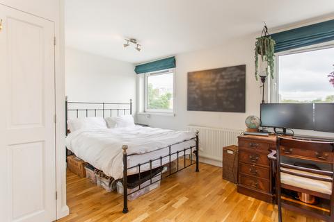 12 Wager Street, London, E3 4JE