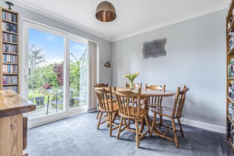 33 Garner Close, Carterton, OX18 1GA