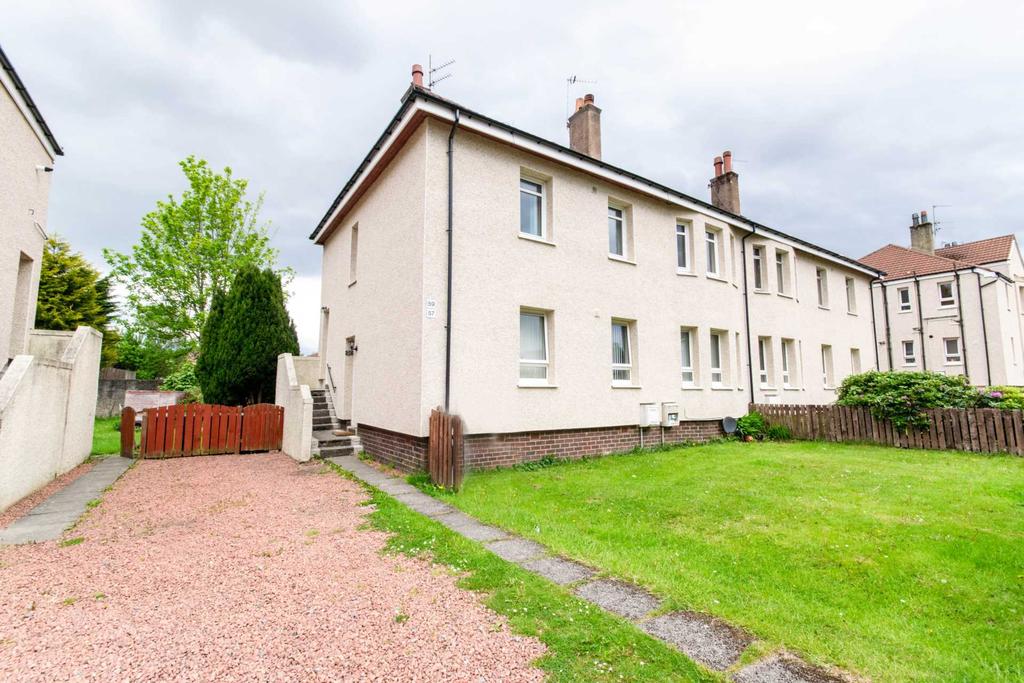 Bruce Road, Paisley, PA3 4SL 3 bed flat £62,500
