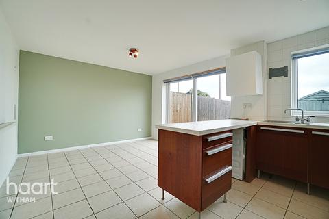 15 Calamint Road, Witham, CM8 2XT