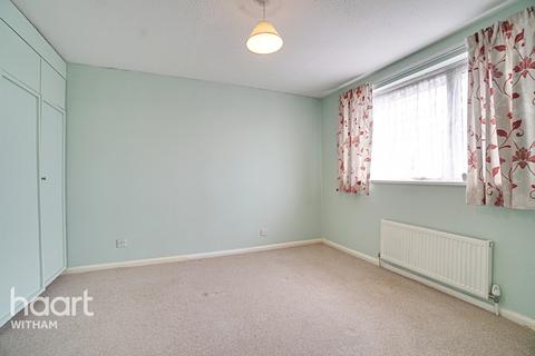 15 Calamint Road, Witham, CM8 2XT