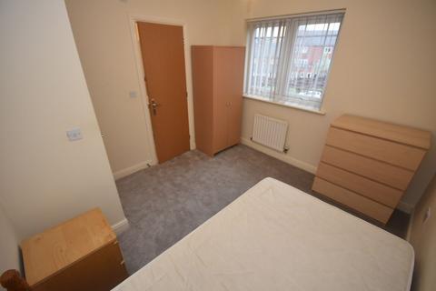 4 bedroom townhouse to rent, Bold Street, Hulme, Manchester, M15 5QH