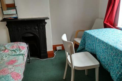 4 bedroom house share to rent, Bannerman Road