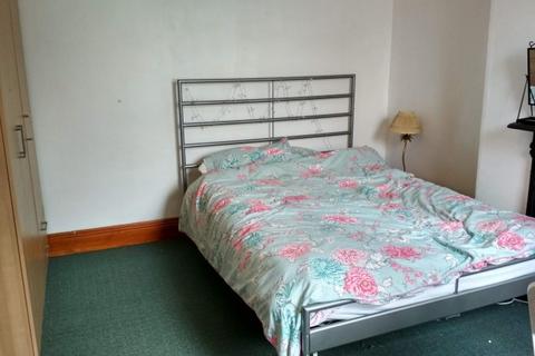 4 bedroom house share to rent, Bannerman Road