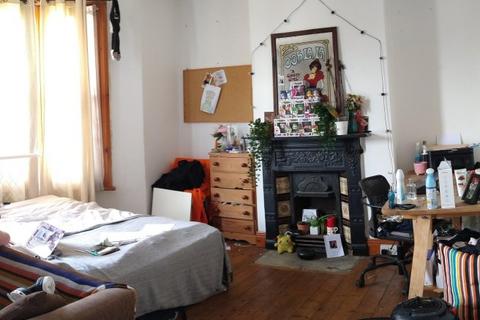 4 bedroom house share to rent, Bannerman Road