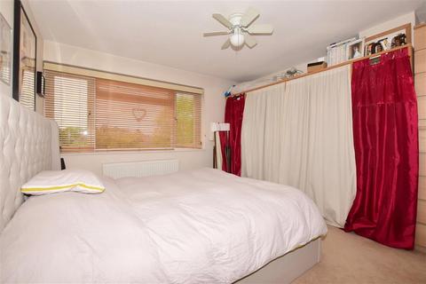 12a Darcy Place, Ashtead, KT21 1SN