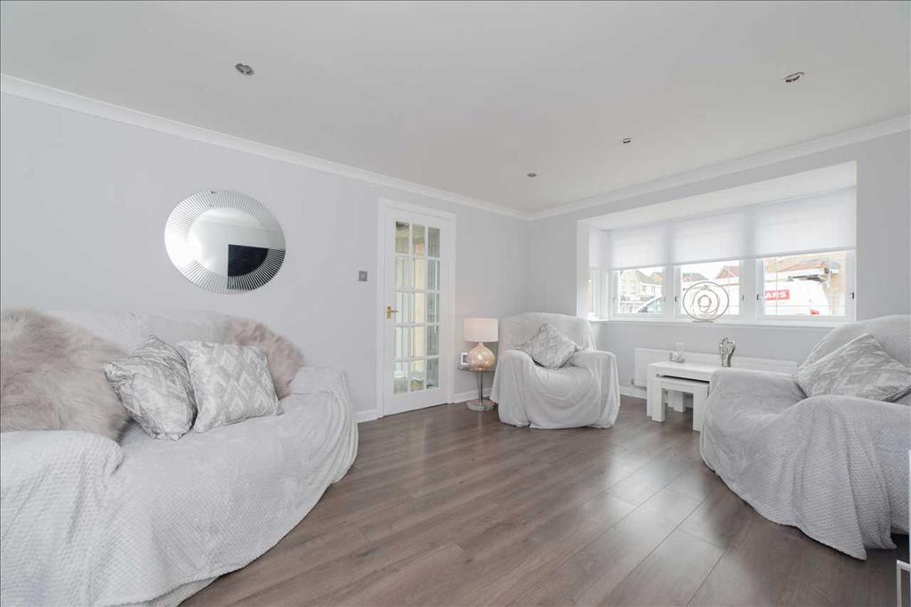 Shiel Drive, Larkhall 4 bed detached house £237,500
