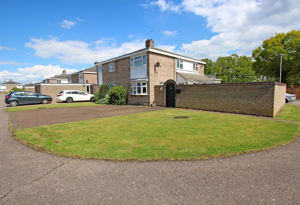 Frobisher Drive, Stevenage, SG2 0HJ 3 bed semidetached house £410,000