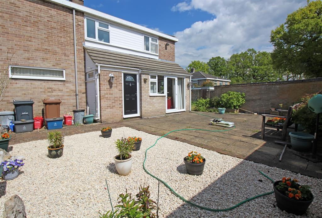 Frobisher Drive, Stevenage, SG2 0HJ 3 bed semidetached house £410,000