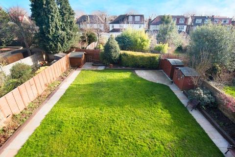 Basement Flat, 15 Richmond Road, London, W5 5NS