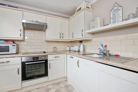 40 Marlowe Gardens, Eltham, London, SE9 1AB