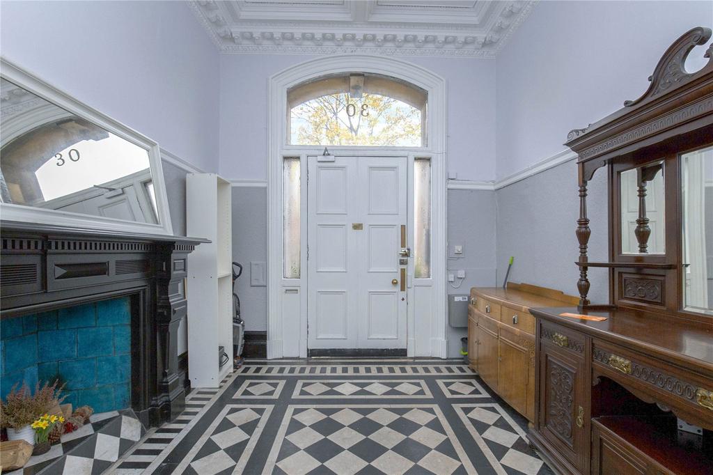 Flat 8, 30 Kingsborough Gardens... 1 bed flat £825 pcm (£190 pw)