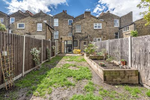 107a Albyn Road, London, SE8 4EB