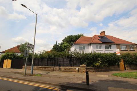 76 Commonwealth Avenue, Hayes, UB3 2PN