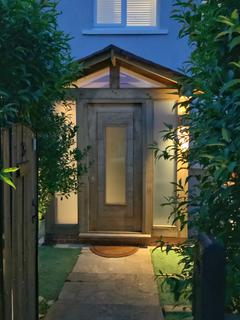 76 Commonwealth Avenue, Hayes, UB3 2PN