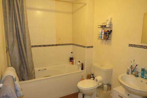Flat 15, Jasmine House, 18 Braunston Close, Northampton, NN4 8QZ