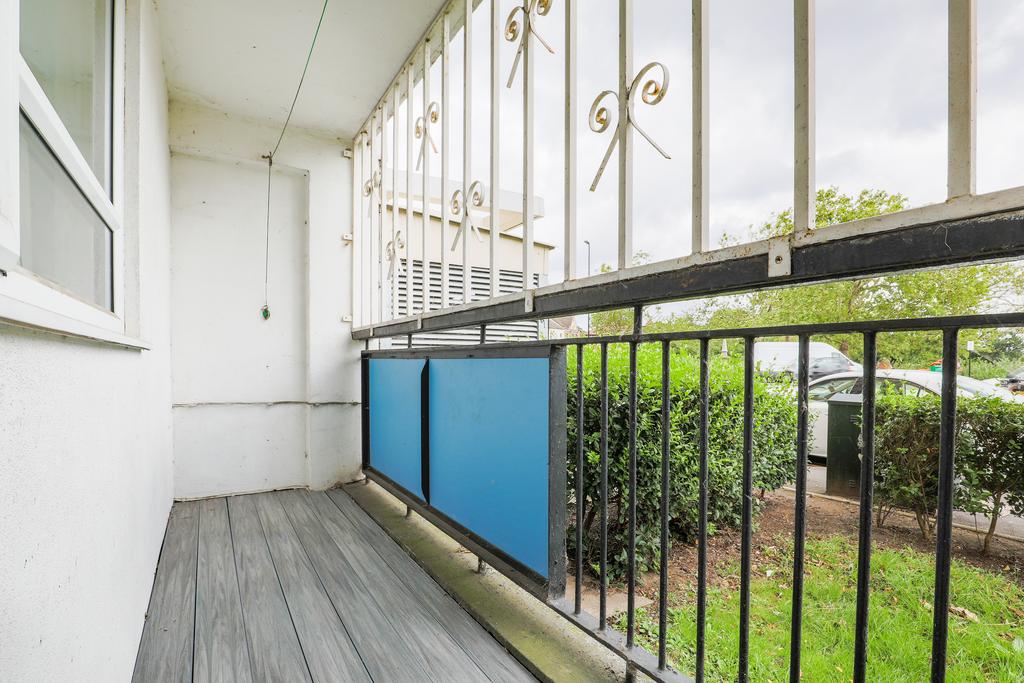 Capel Point, Capel Road, London, E7 1 bed flat £1,090 pcm (£252 pw)