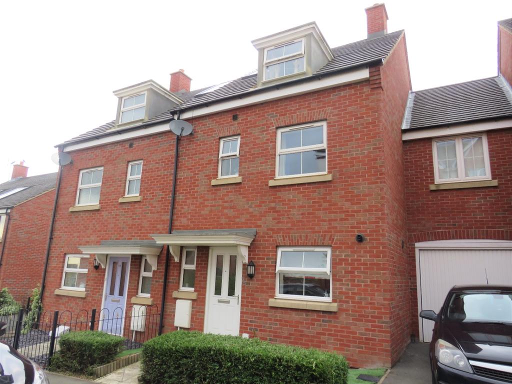 Tyne Way,Rushden,NN10 0GT 4 bed semidetached house £249,950