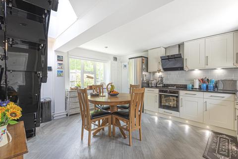 Grantchester Lodge Salt Box Road, Guildford, GU3 3LH