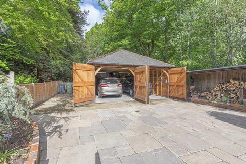 Grantchester Lodge Salt Box Road, Guildford, GU3 3LH
