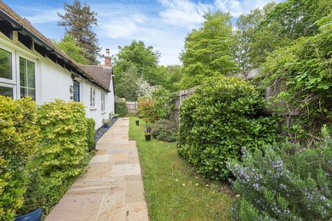 Grantchester Lodge Salt Box Road, Guildford, GU3 3LH