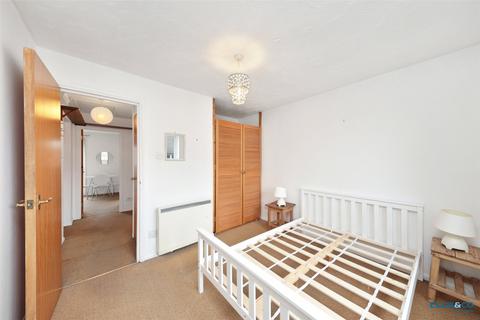 1 bedroom apartment to rent, Northiam Street, London, E9