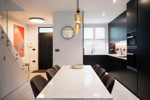 undefined, Devonshire Mews, Chelsea SW10