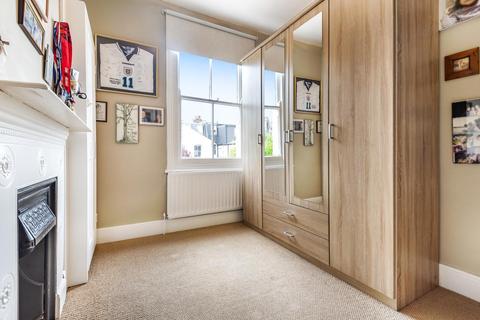 16 Freshford Street, London, SW18 3TF