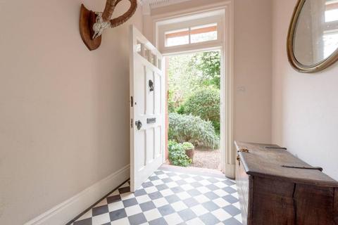 32 Dirleton Avenue, North Berwick, EH39 4BQ