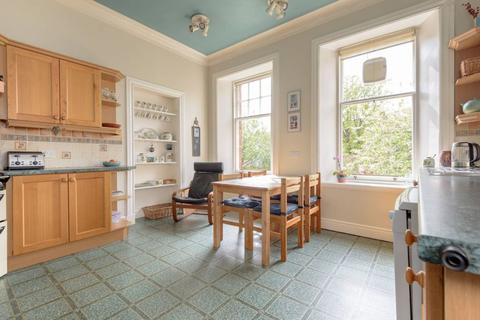 32 Dirleton Avenue, North Berwick, EH39 4BQ