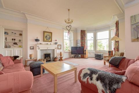 32 Dirleton Avenue, North Berwick, EH39 4BQ