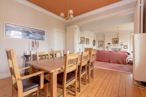 32 Dirleton Avenue, North Berwick, EH39 4BQ