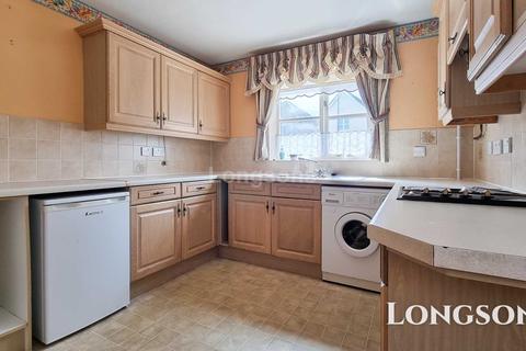 42 Heathlands, Swaffham, PE37 7TG