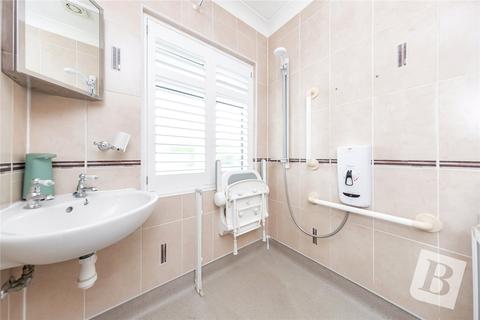 76 Kitchener Avenue, Gravesend, DA12 5JF
