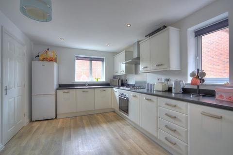 17 Beech Grove, South Molton, EX36 3DH