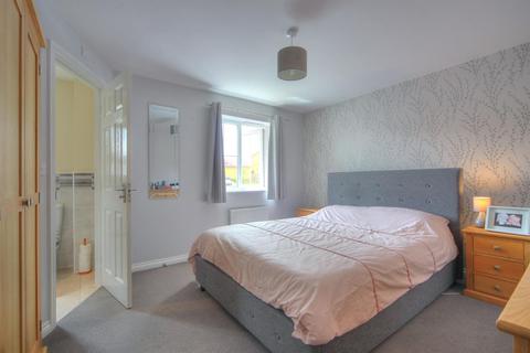 17 Beech Grove, South Molton, EX36 3DH