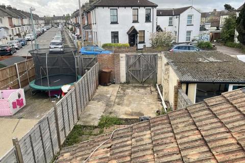 60 Byron Road, Gillingham, ME7 5QH