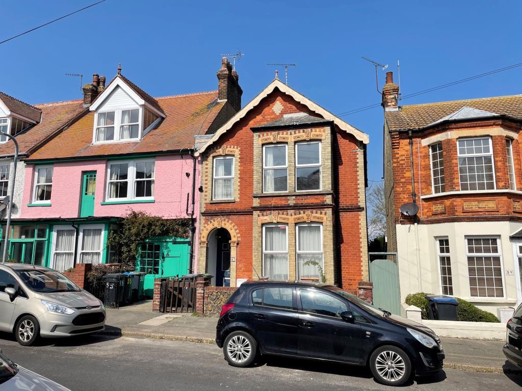 57 Percy Avenue, Kingsgate, Broadstairs, Kent 3 bed end of terrace