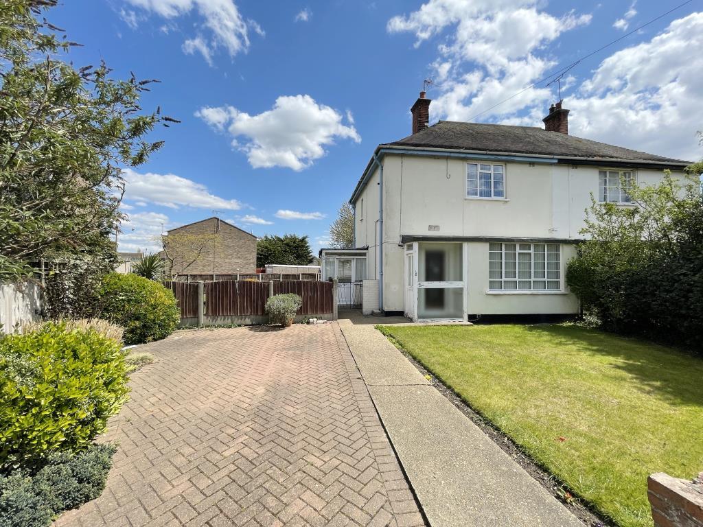 1 Farm Road, East Tilbury, Tilbury... 3 bed semidetached house £250,000