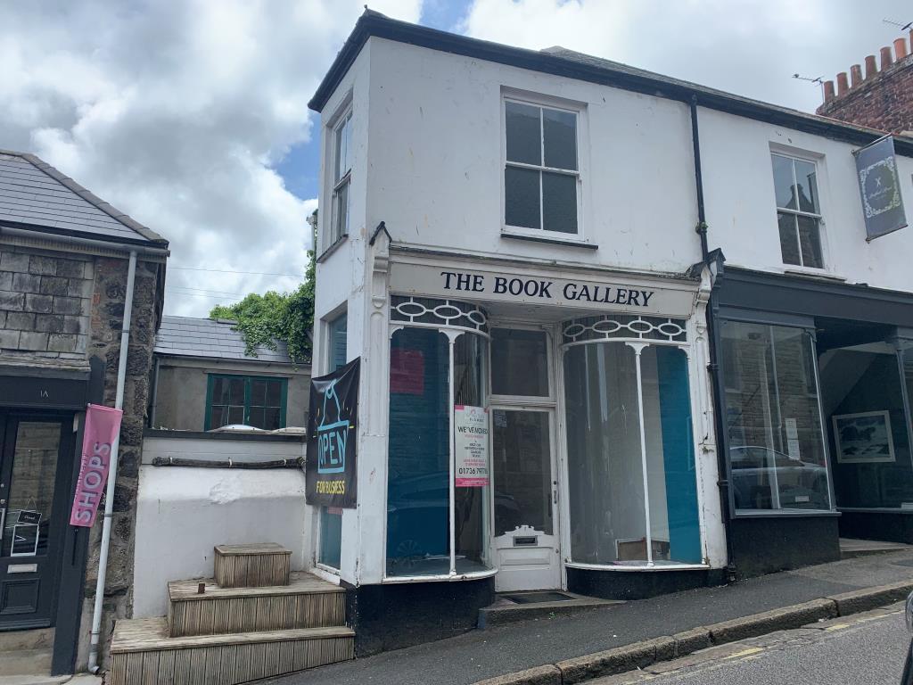 2 Bedford Road, St Ives, Cornwall End of terrace house £180,000