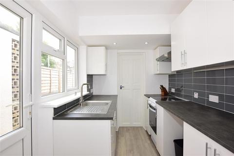 14 Mead Road, Gravesend, DA11 7PP