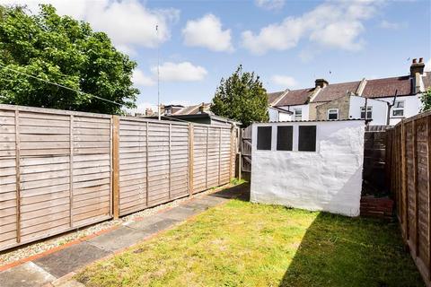 14 Mead Road, Gravesend, DA11 7PP