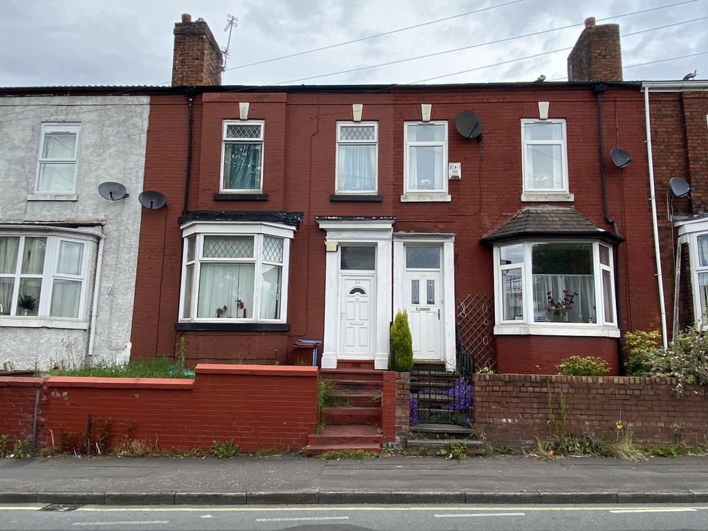 3 Bedroom Mid Terraced House For Sale