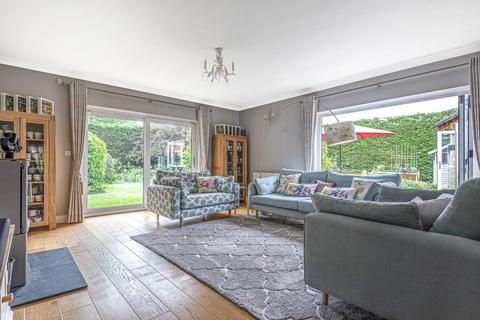 27 Vanbrugh Gate, Broome Manor, Swindon, SN3 1NQ