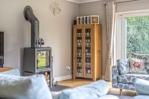 27 Vanbrugh Gate, Broome Manor, Swindon, SN3 1NQ