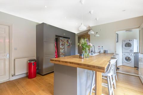 27 Vanbrugh Gate, Broome Manor, Swindon, SN3 1NQ
